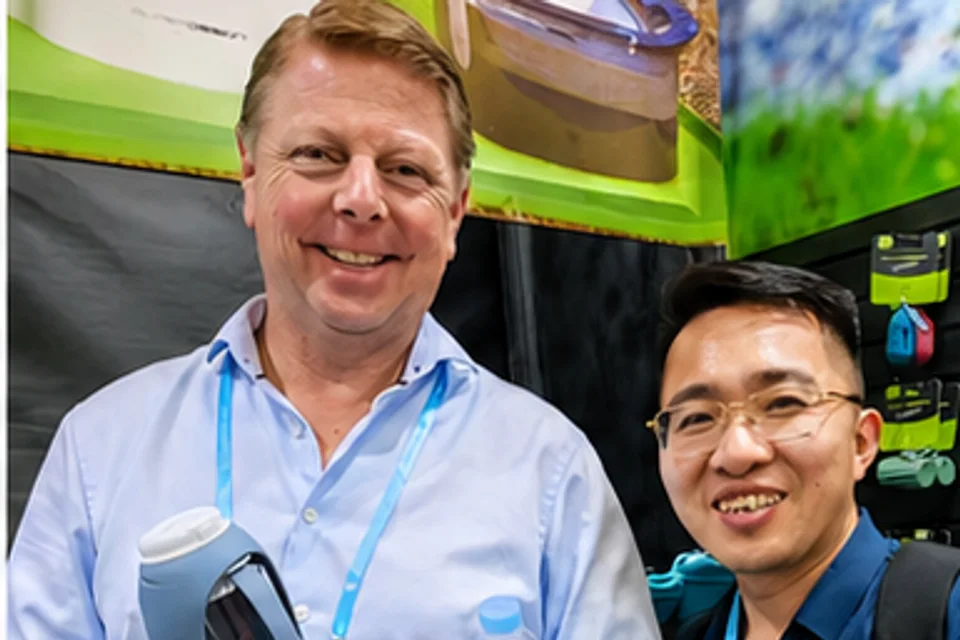 Pauline Group team meeting international customers and production partners